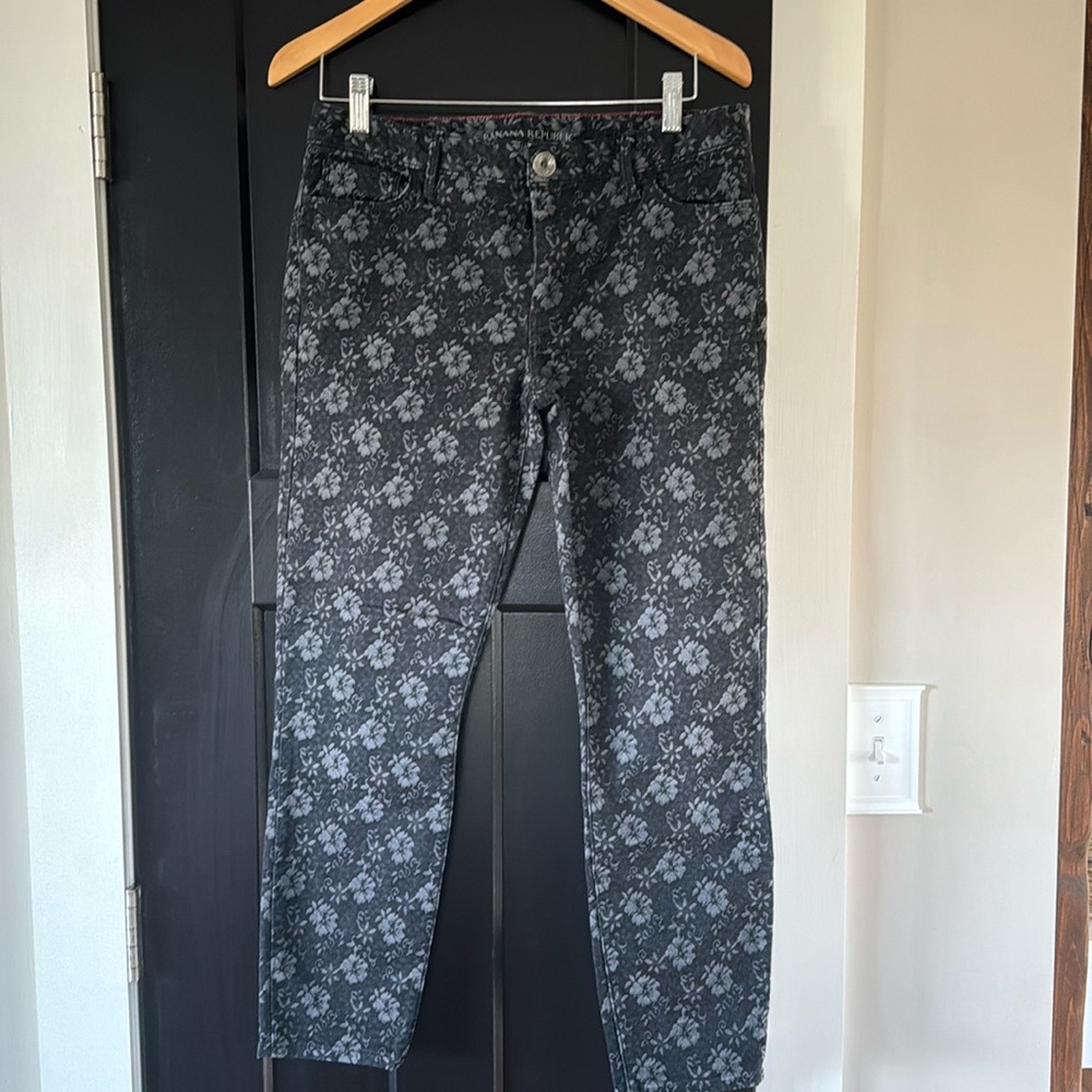 Banana republic floral skinny jeans. 28x26